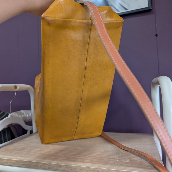 Clare V. Bateau Tote Bag Tan Black White Handle Strap Medium Crossbody Leather - Picture 2 of 7